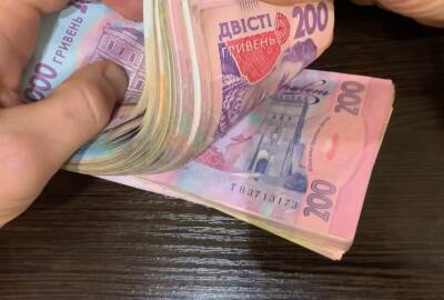 Украинцам в "красных" зонах хотят раздать миллиарды гривен: кто может получить