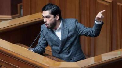 Верховная Рада отстранит Лероса за нецензурные жесты в адрес Зеленского