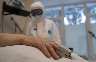 Стало известно, сколько привитых от коронавируса попадают в больницы в российских регионах