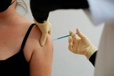 Германия рекомендует вакцину Pfizer только для людей до 30 лет
