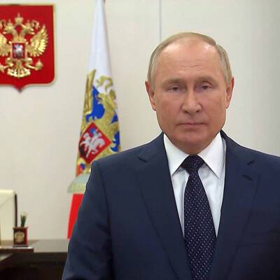 Ситуация с удобрениями не должна повлиять на цены на продукты, заявил Путин
