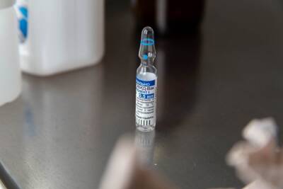 Сотрудники «Омского каучука» выразили возмущение из-за принуждения к вакцинации от COVID-19