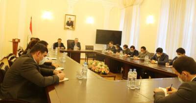 Сироджиддин Мухриддин вручил госнаграду послу Таджикистана в России