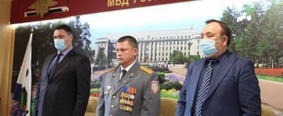 Мэр Иркутска Руслан Болотов поздравил сотрудников внутренних дел с их праздником