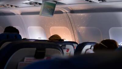 Бортпроводник рассказал о самых странных вопросах пассажиров на борту самолета