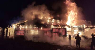 Крупный пожар уничтожил склад в Улан-Удэ