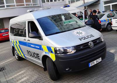 Иностранец убил себя в полицейском участке в Праге