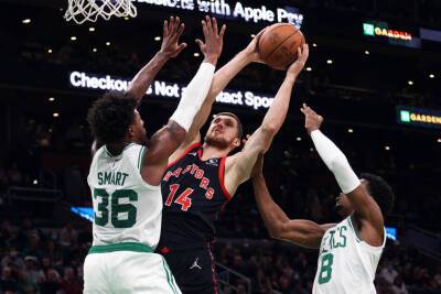 НБА: Торонто Михайлюка проиграл Бостону, Сакраменто Леня уступил Сан-Антонио