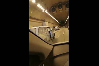 В тоннеле в Сочи из-за аварии образовалась пробка