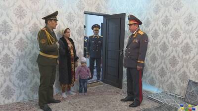 В Душанбе 40 сотрудников милиции получили ключи от новых квартир