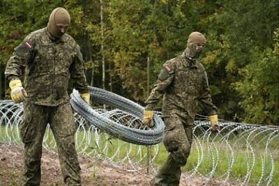 Армия Латвии заявила о готовности ответить на обострение миграционного кризиса