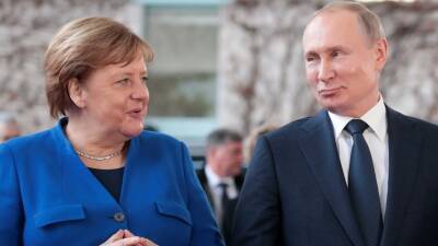Меркель попросила Путина повлиять на Беларусь в связи с кризисом с мигрантами