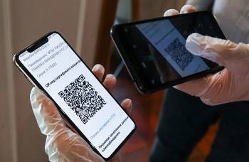 Без QR-кодов больше не пустят в общественный транспорт и магазин?