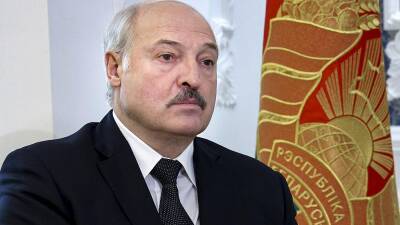 Лукашенко: "Мы им прощать ничего не должны"