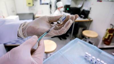Минздрав НСО проверяет поликлиники на возможность записаться на вакцинацию