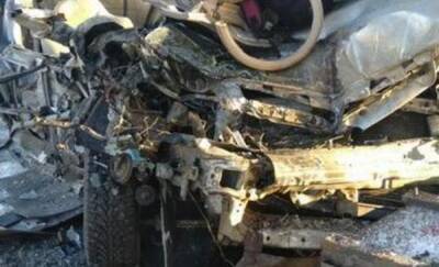 В страшном ДТП на тюменской трассе насмерть разбился водитель легковушки