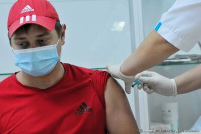 За сутки в Курганской области прививки от коронавируса поставили 2 986 человек