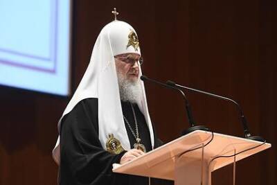 Патриарх Кирилл раскритиковал российские СМИ за использование иностранных слов