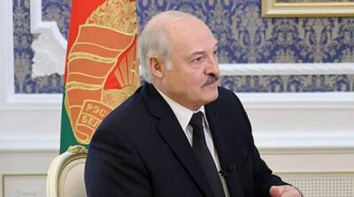 Лукашенко испугался оружия в руках курдов