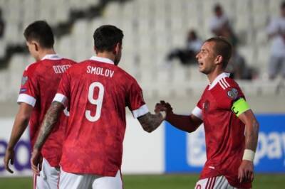 Сборная России по футболу проведет игру с Кипром в красной форме