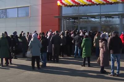 Новый магазин «Абсолют» собрал толпу читинцев на открытии во время ограничений