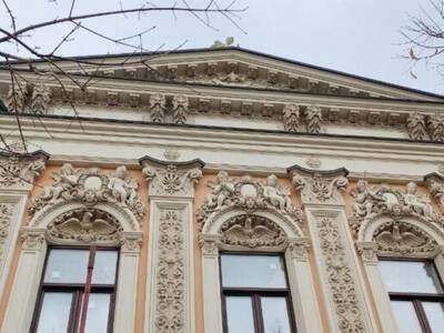 Фасаду дома Пантелеева на Земляном Валу вернули исторический облик