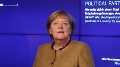 Немцы подняли на смех просящую Путина о помощи Меркель