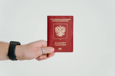 Петиция о запрете на въезд гражданам РФ в рекордно короткие сроки набрала достаточно подписей. Теперь ее должен рассмотреть президент