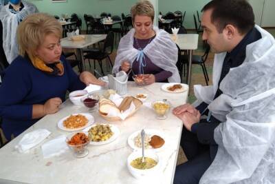 Министр образования Алексей Комаров оценил качество питания в пензенской школе