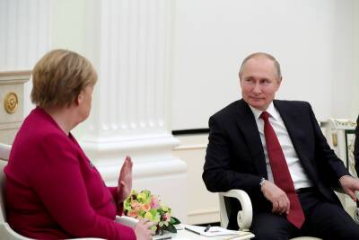 Путин провел второй за два дня разговор с Меркель
