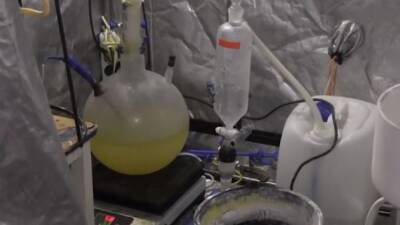 «250 литров дури»: в Подмосковье ликвидировали нарколабораторию