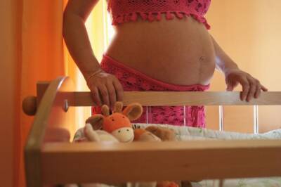 Минздрав: у заболевших COVID-19 беременных увеличивается риск выкидыша