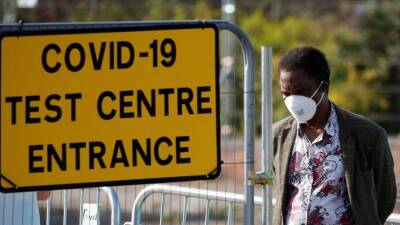 В Британии за сутки выявили более 42 тысяч случаев коронавируса