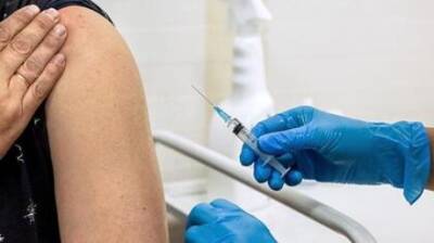 Россиянам сообщили об отсутствии ответственности за отказ от вакцинации