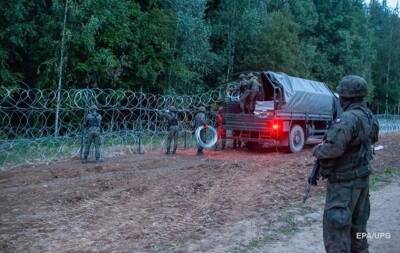 На границе с Польшей засняли белорусских силовиков с гранатометами (ВИДЕО)