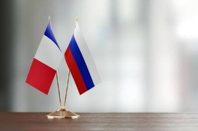 Главы МИД и Минобороны Франции обсудят миграционный кризис с российскими коллегами