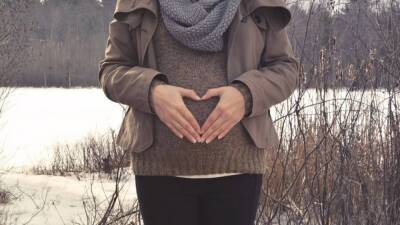 Минздрав предупредил о высоких рисках прерывания беременности из-за COVID-19
