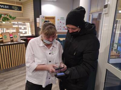Новосибирская «Вилка-Ложка» начала проверять QR-коды у посетителей