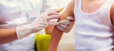 Минздрав планирует начать ковид-вакцинацию детей в Карелии