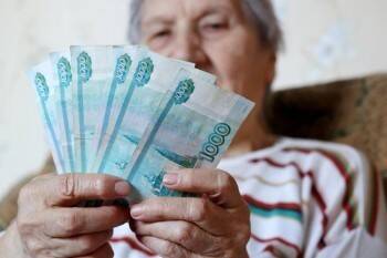 В декабре пенсионеры получат дополнительные деньги