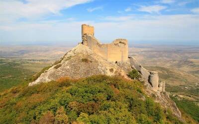 В минкультуры Азербайджана назвали срок завершения реставрационных работ в крепости Чираг-гала