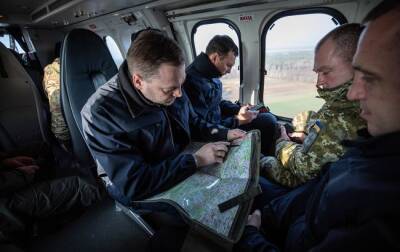 Глава МВД Украины вылетел к границе с Беларусью