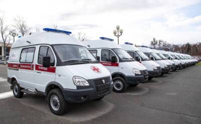 25 новых машин передали медучреждениям Сахалинской области