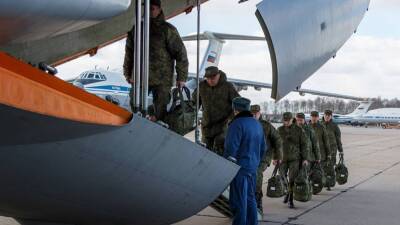 Минобороны РФ отправило на борьбу с COVID-19 в Подмосковье 230 военных медиков