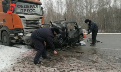 Пара из Екатеринбурга погибла в ДТП с грузовиком автопочты