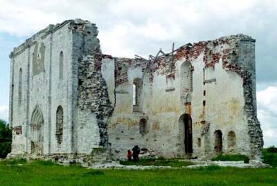 В Тверской области за 34 млн рублей отреставрируют храм XV века