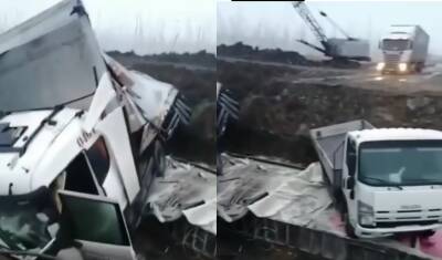 На трассе Тюмень - Омск на участке технических работ погиб водитель большегруза