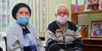 «18 дней лежал в кислородной маске». Пожилые зельвенцы рассказали, почему вакцинируются от COVID-19