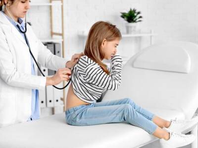 «Сначала самочувствие не нарушается»: что нужно знать родителям о коварной пневмонии?