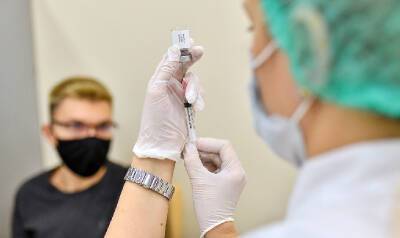 За сутки в Смоленской области вакцинировалось свыше 5 700 человек